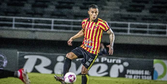 Juan David Ríos se iría a Millonarios si no sucede Mateo García

 – En un click