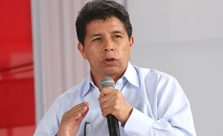  Pedro Castillo es condenado a 11 años de prisión por conspiración para rebelarse en Perú – 

 – En un click