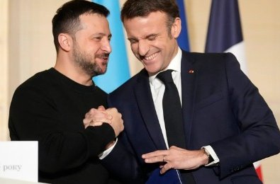 Francia y Ucrania consolidan su alianza militar con una carta de intención para la compra de 100 sistemas Rafale y SAMP/T – 

 – En un click