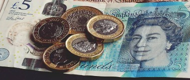  La libra esterlina se recupera y los bonos británicos ganan terreno tras el presupuesto gubernamental – 

 – En un click