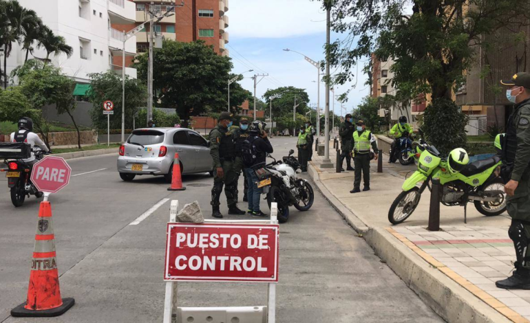  1.300 uniformados de la Policía y el Ejército vigilarán 50 puntos estratégicos

 – En un click