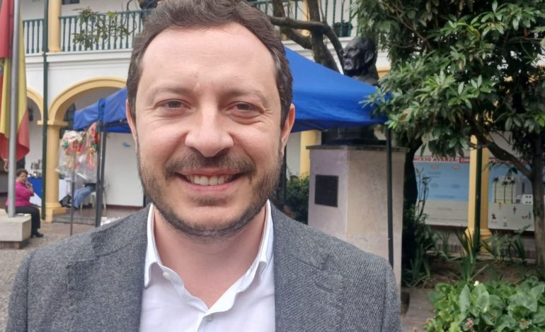  «Faltó voluntad en el Congreso para defender a Bogotá»: Juan Baena

 – En un click