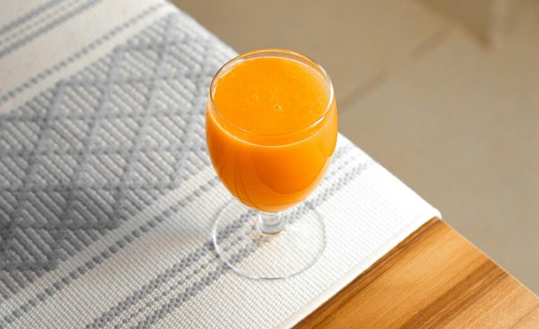  Resulta que un experto en longevidad ha dicho algo que tiene sentido. Y la razón son los jugos.

 – En un click