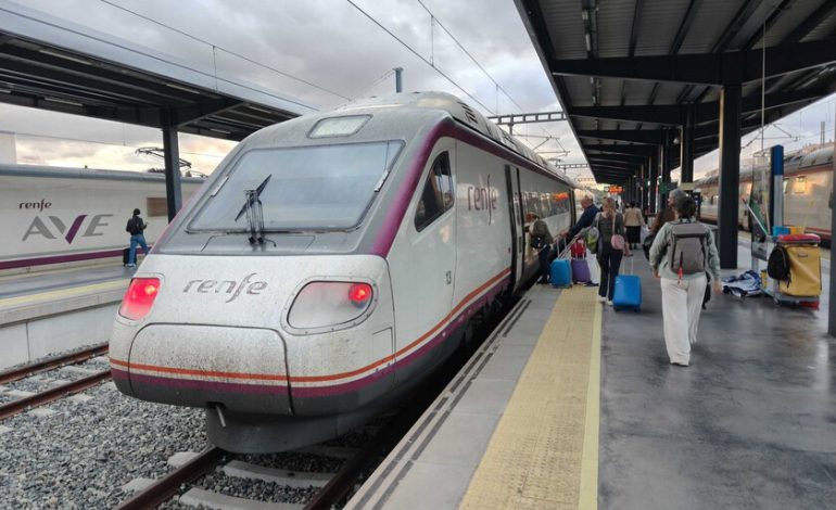  Renfe está obligada a devolver el dinero tras 15 minutos de retraso. Su presidente advierte que esto «encarecería los billetes»

 – En un click