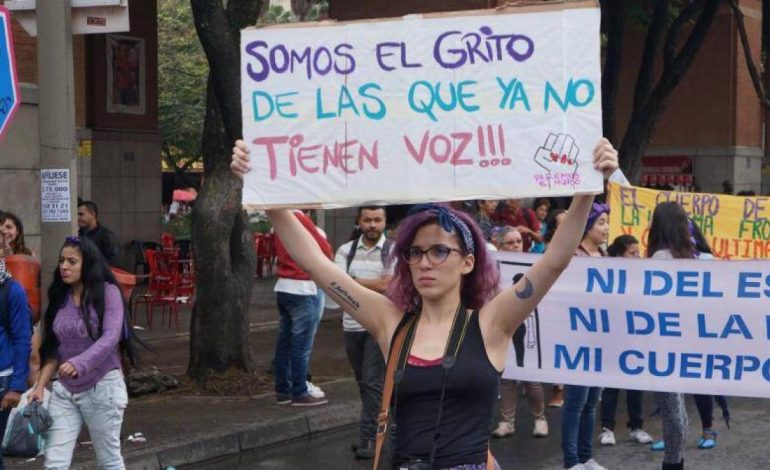  Reducción histórica de feminicidios del 70% en el Valle, pero preocupan casos de violencia doméstica que ponen en riesgo a la población LGBTIQ+

 – En un click