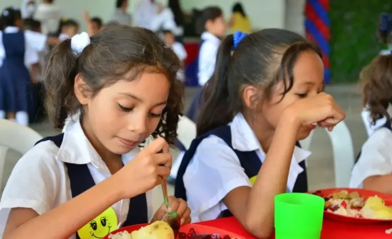 Gobierno Bolívar promete que el PAE alcanzará el 95% de sus estudiantes en 2026

 – En un click