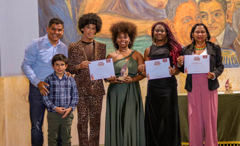  Mira voces premiadas en los Premios Changó 2025 que lideran con resistencia y sabiduría ancestral

 – En un click