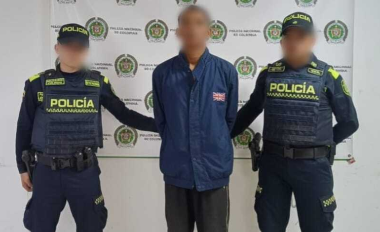  Coveñas (Sucre), un hombre tras decapitar a su víctima habría recorrido el pueblo con la cabeza en la mano

 – En un click