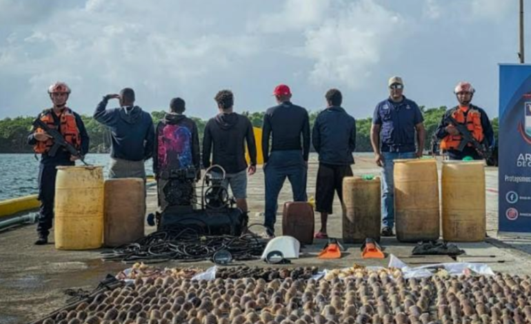 Armada de Colombia intercepta embarcación nicaragüense con más de 180 kilos de pesca ilegal en San Andrés

 – En un click