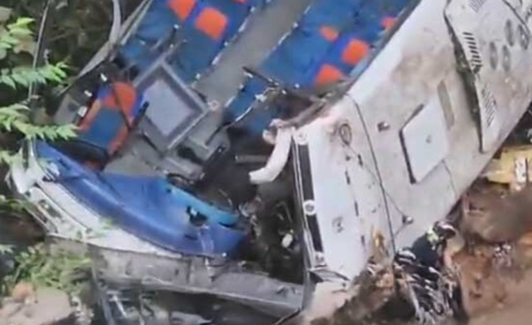  Esta es la principal hipótesis sobre el motivo del accidente de bus en el que murieron estudiantes en Remedios, Antioquia

 – En un click