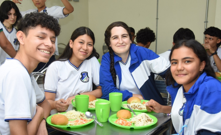  244.000 sueños alimentados en las aulas de Medellín, donde cada bocado es una promesa de equidad, aprendizaje y futuro

 – En un click