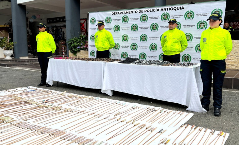  La Policía desmantela fábrica de artesanía durante la Navidad en La Ceja

 – En un click