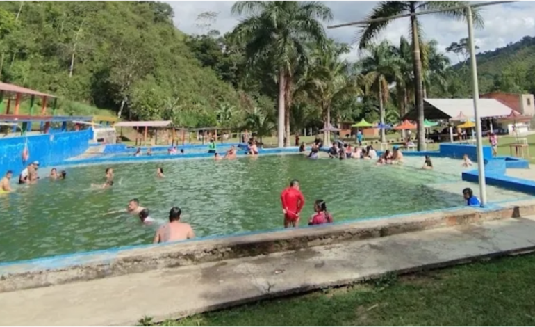  Niña de seis años se ahogó mientras jugaba en una piscina de un balneario en Rionegro, Santander: sus padres estaban distraídos

 – En un click