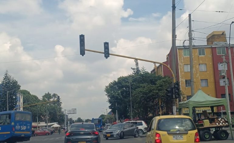  Más de la mitad de los semáforos en Bosa y Kennedy no funcionan

 – En un click