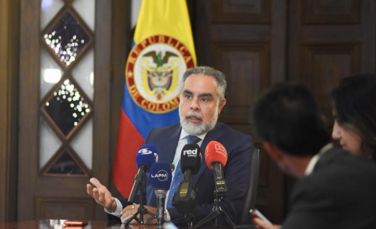  Según Armando Benedetti, habría irregularidades en el CNE contra el Pacto Histórico

 – En un click