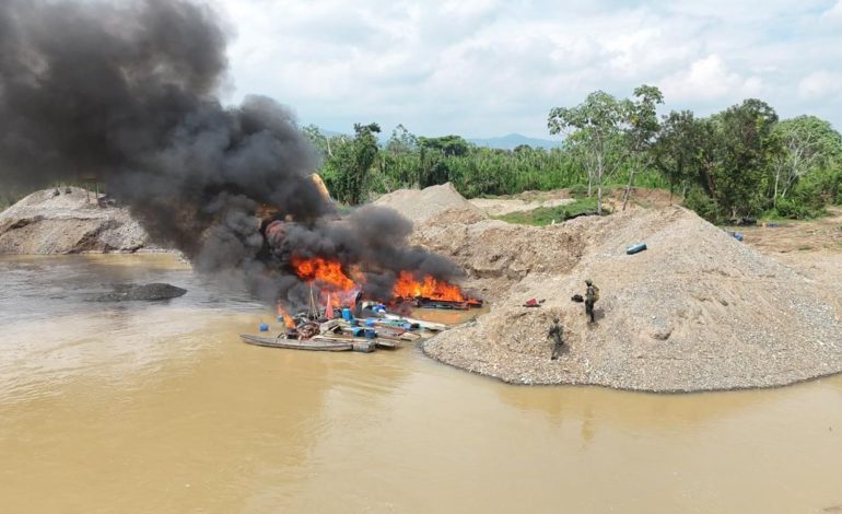  La policía interviene en las actividades mineras ilegales en Čauča

 – En un click