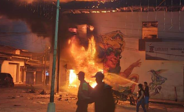  En la lista figuran dos adultos mayores y la niña de 7 años.

 – En un click