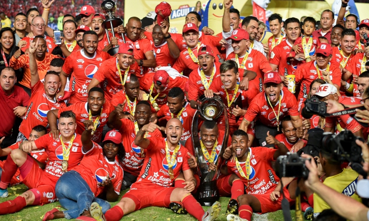  Un campeón regresa a América para seguir haciendo historia

 – En un click