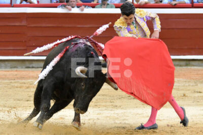  El español Marco Pérez se corta la única oreja en el inicio de la Feria de Cali

 – En un click