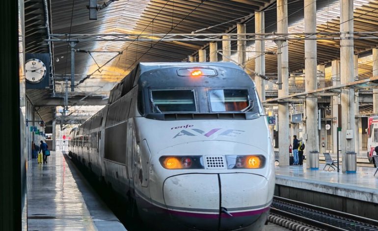  El tren se está comiendo al avión en España por una razón muy sencilla: los aeropuertos nos agotan

 – En un click