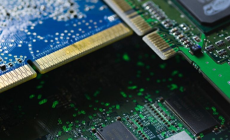  Hay un material del que depende el futuro del iPhone y la IA. Y casi todo está fabricado por la misma empresa japonesa.

 – En un click