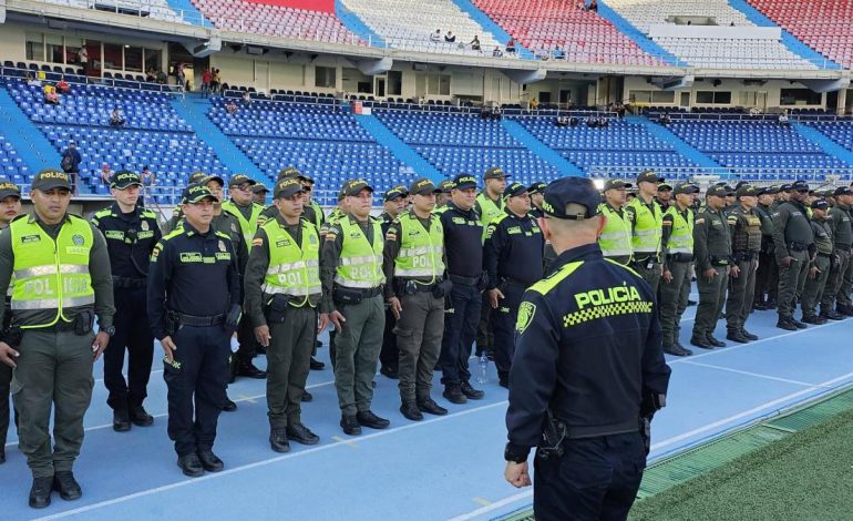  Reiteran el llamado a ‘No a la Pólvora’ en las gradas

 – En un click