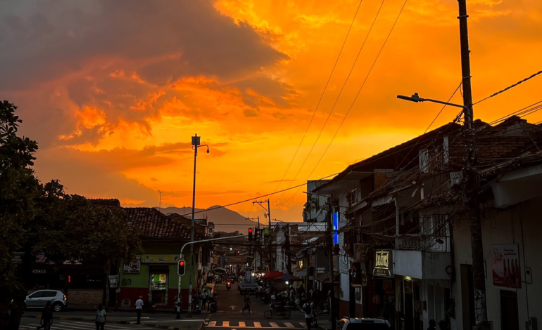  Una mujer fue asesinada y otras dos murieron tras un ataque en medio de su funeral en Santander de Quilichao, Cauca

 – En un click