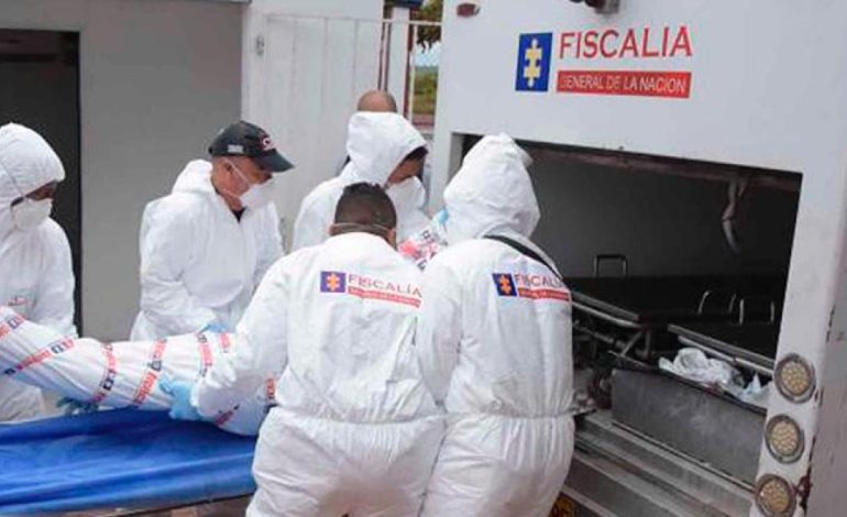  Hombres armados intentaron robarle sus pertenencias.

 – En un click