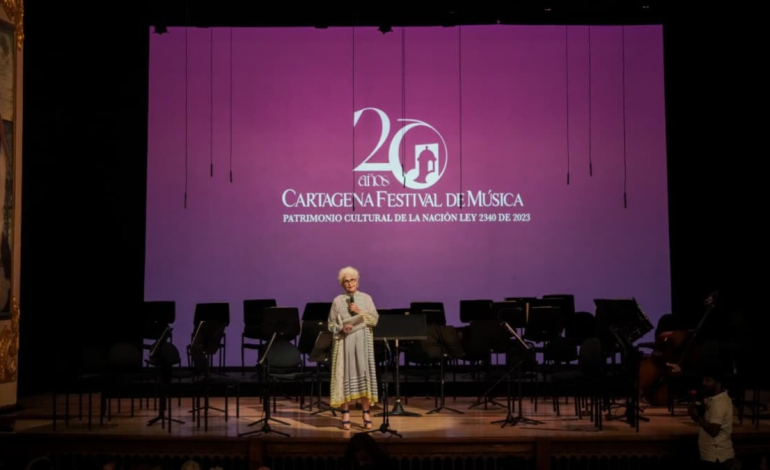  Julia Salvi felicita al Distrito tras obras de recuperación del Teatro Adolfo Mejía, ícono de la cultura

 – En un click