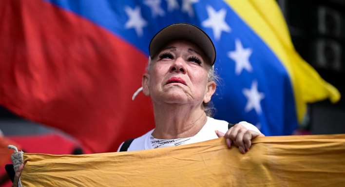  Delcy Rodríguez asume liderazgo de Venezuela con el apoyo de Padrino López y las fuerzas armadas – 

 – En un click