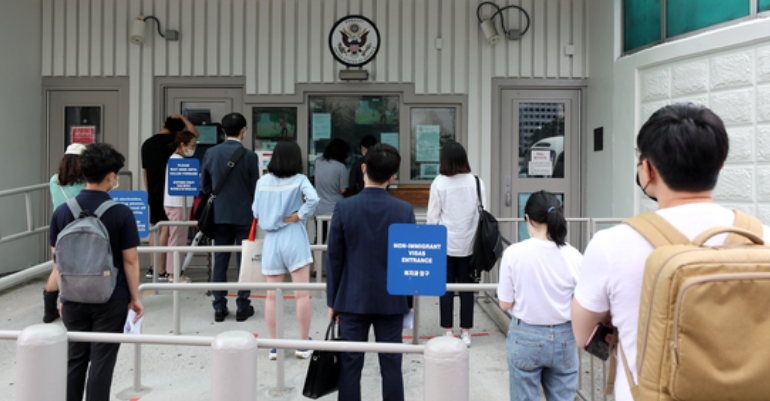  Impacto global: Estados Unidos suspende visas para 75 países en medio de una política migratoria restrictiva – 

 – En un click