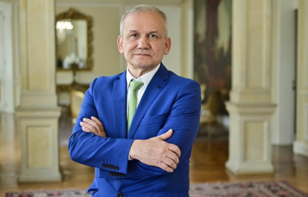  De la embajada a una casa blindada: el refugio de Carlos Ramón González en Las Colinas – 

 – En un click