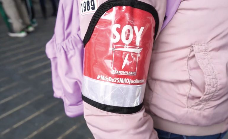  Colados de Transmileni realizaron servicio social en Portal 20 de Julio

 – En un click