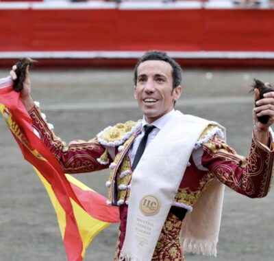  El español De Miranda captura la ciudad colombiana de Manizales y sale por la puerta grande

 – En un click