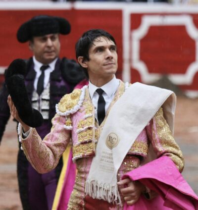  Un oído para Castella, Ortega y De Miranda en la Bolsa de Manizales, Colombia

 – En un click