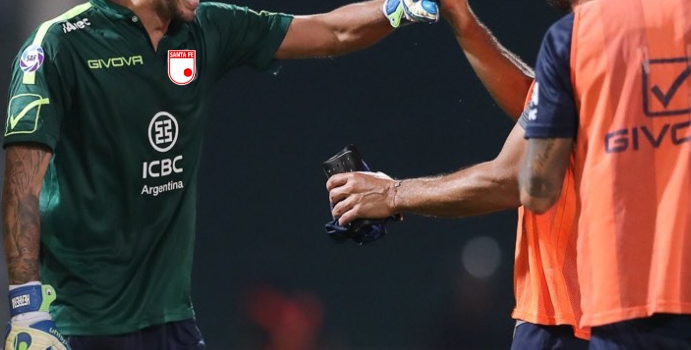  Llegó a Bogotá y se sumará a la pretemporada con Santa Fe

 – En un click