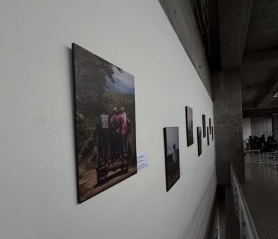 «Retazos del Eje Cafetero», la exposición que cubre la identidad cultural de la zona en Pereira

 – En un click