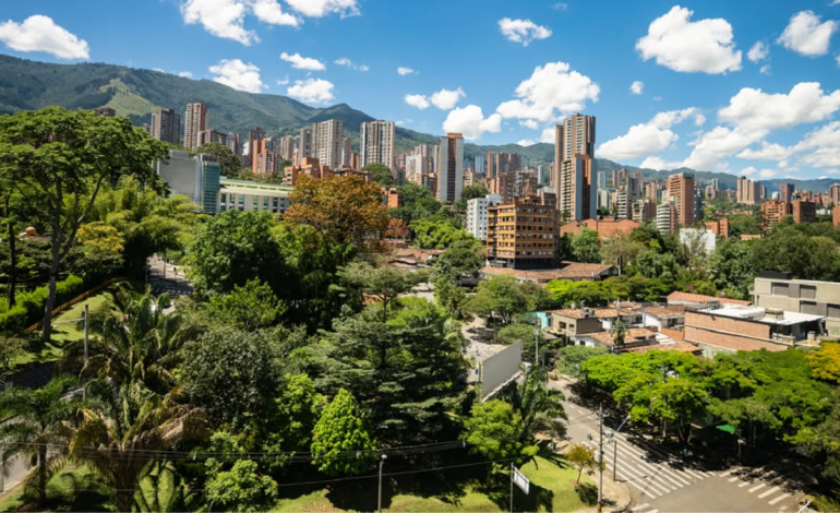  Medellín sanciona a 151 alojamientos turísticos por cancelaciones y sobrecostos de alquiler

 – En un click