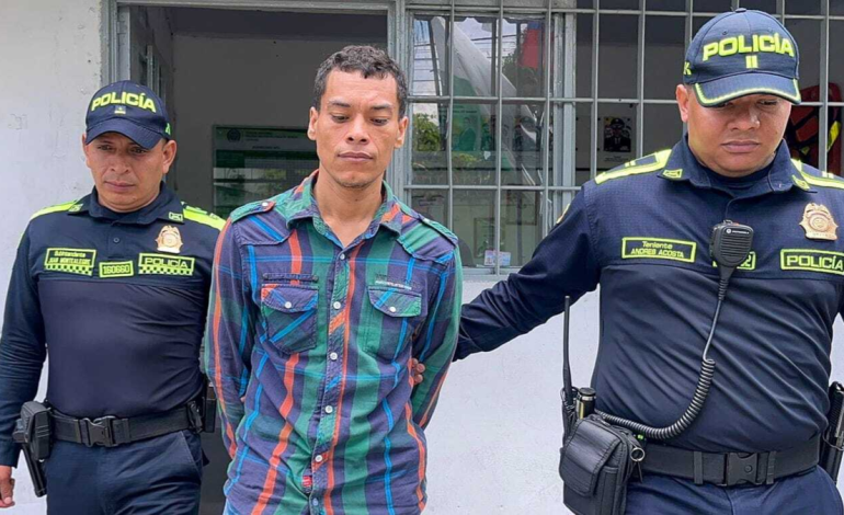  Imágenes lo captaron cuando llegó a Ibagué

 – En un click