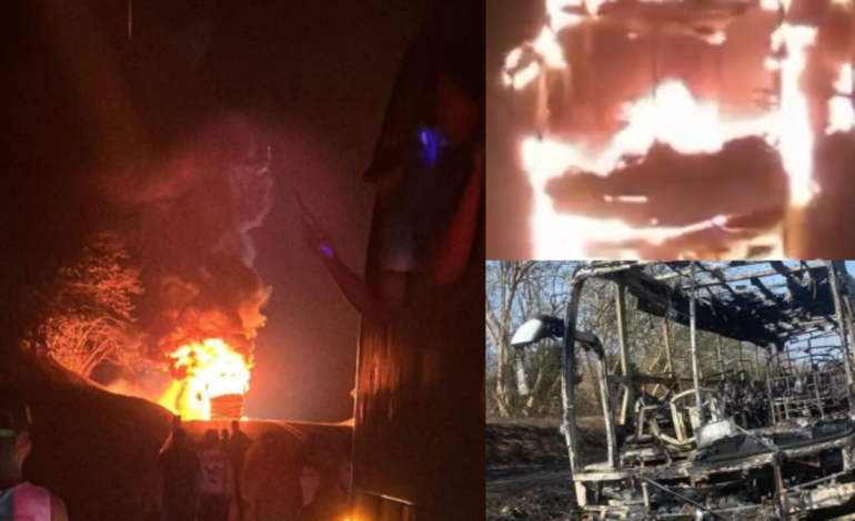  Momentos de pánico por un bus que transportaba hinchas de Junior y se incendió la madrugada en la vía Cartagena-Barranquilla: estas serían las causas

 – En un click