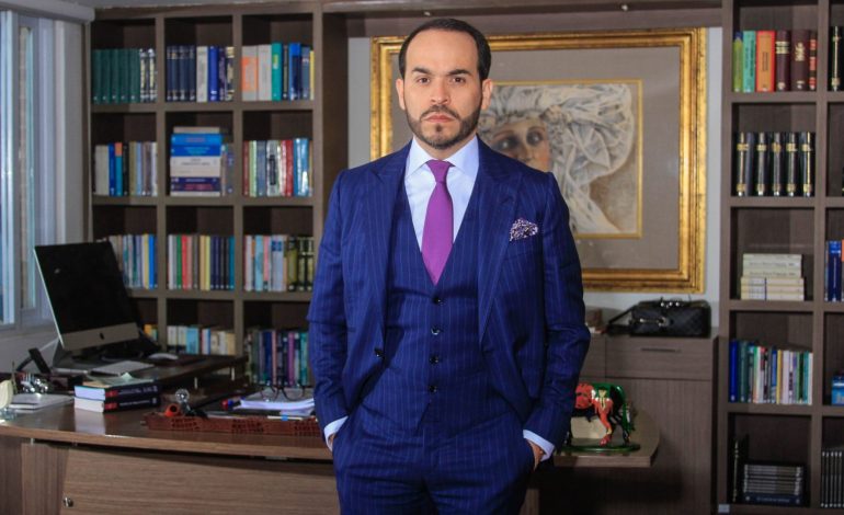  La Fiscalía investiga posibles engaños en la cuenta de Abelardo de la Espriella

 – En un click