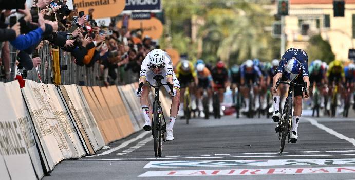  Tadej Pogacar gana en solitario su tercer Tour de Flandes 2026

 – En un click