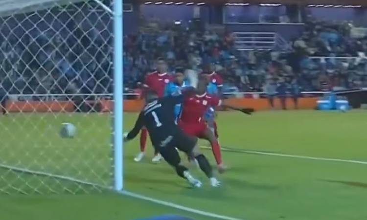  Insólito autogol del América de Cali en su debut en la Sudamericana

 – En un click