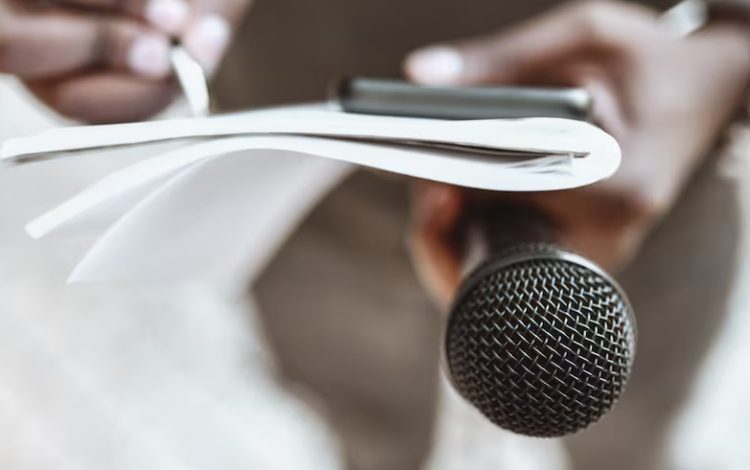  Colombia en alerta: informe revela red rusa de influencers para difundir desinformación – 

 – En un click