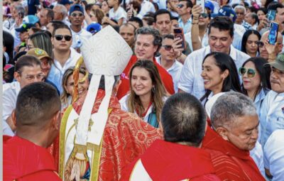  Paloma Valencia cuestiona impacto de «Paz Total» durante visita a Valledupar

 – En un click